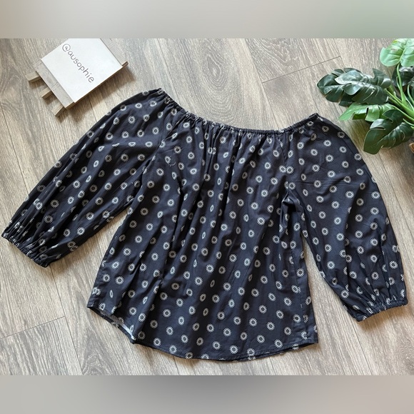 Maeve Maiden Off Shoulder Blouse Batik print. Size MP - Picture 6 of 8